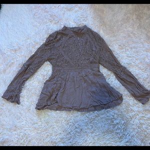 American eagle mauve lace top